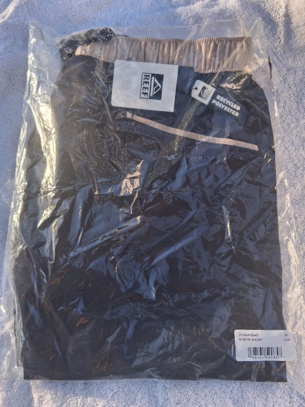 Reef Robyn Women’s Shorts Black and Tan Size M